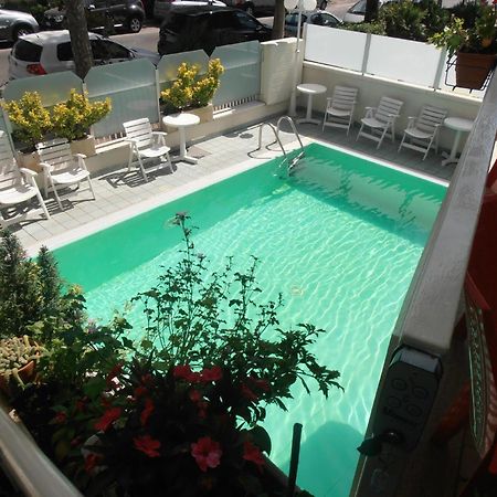 Hotel Arno Rimini Eksteriør billede
