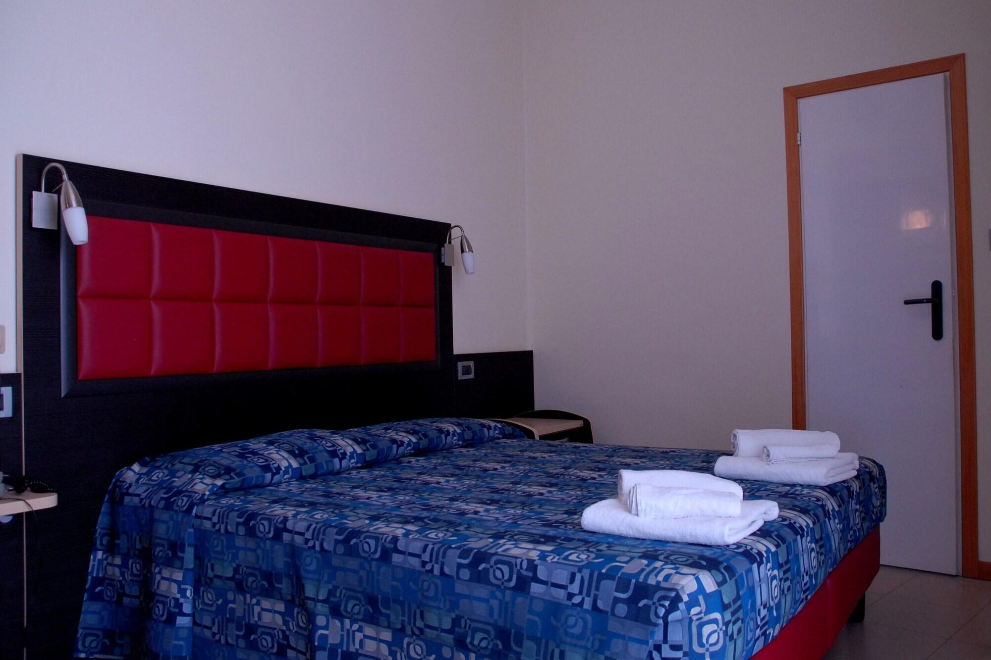 Hotel Arno Rimini Eksteriør billede