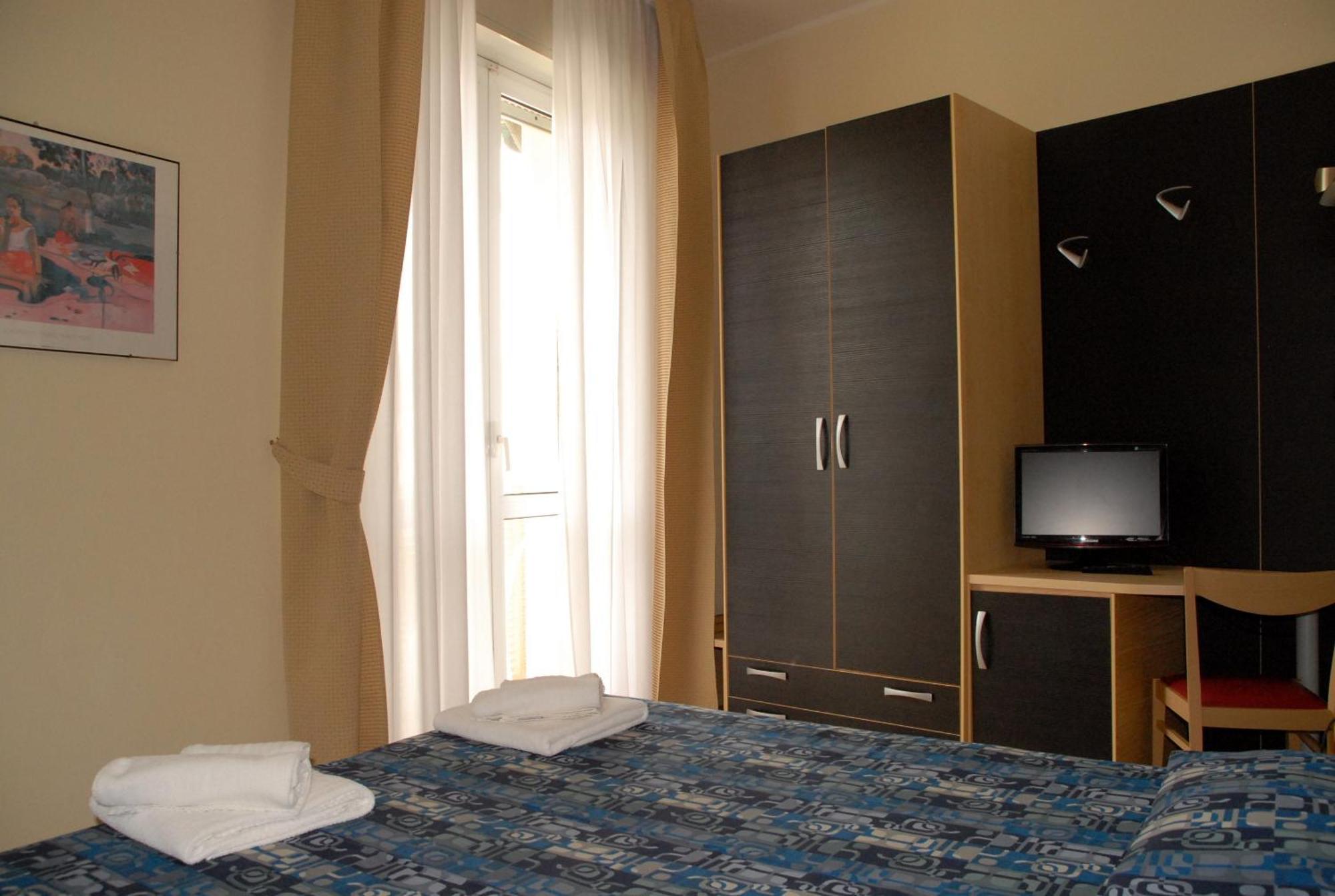 Hotel Arno Rimini Eksteriør billede