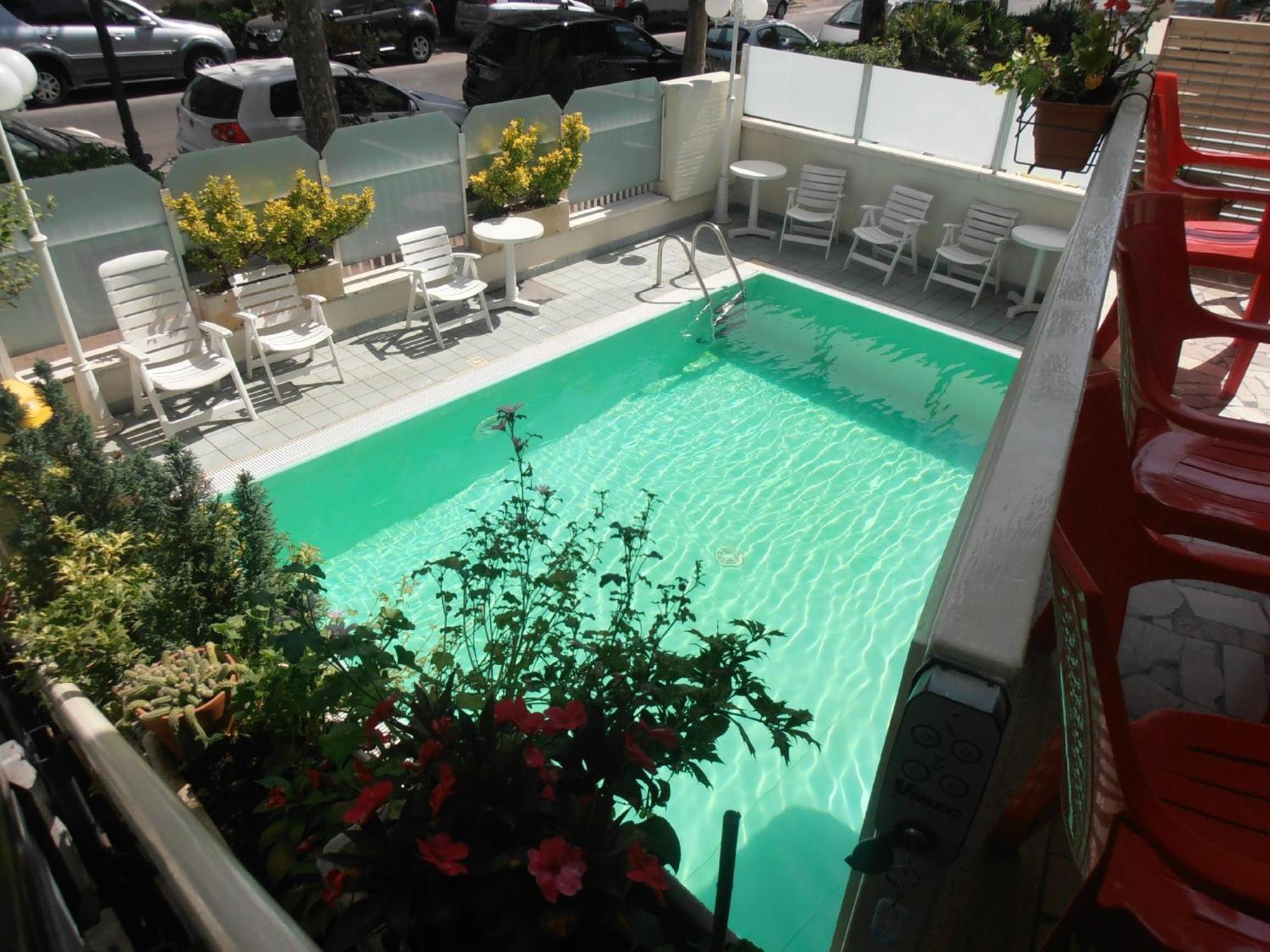 Hotel Arno Rimini Eksteriør billede